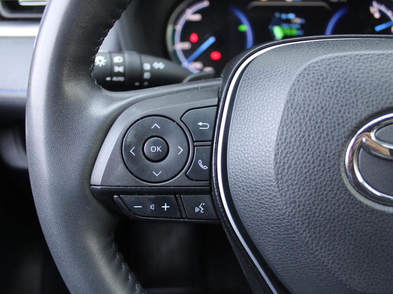 Toyota RAV4 2.5 Hybrid Style | BTW auto | Stoelverwarming | Navi | 18" LM | Camera | Cruise adapt. | Alarm | GPS | LED | Winterbanden |