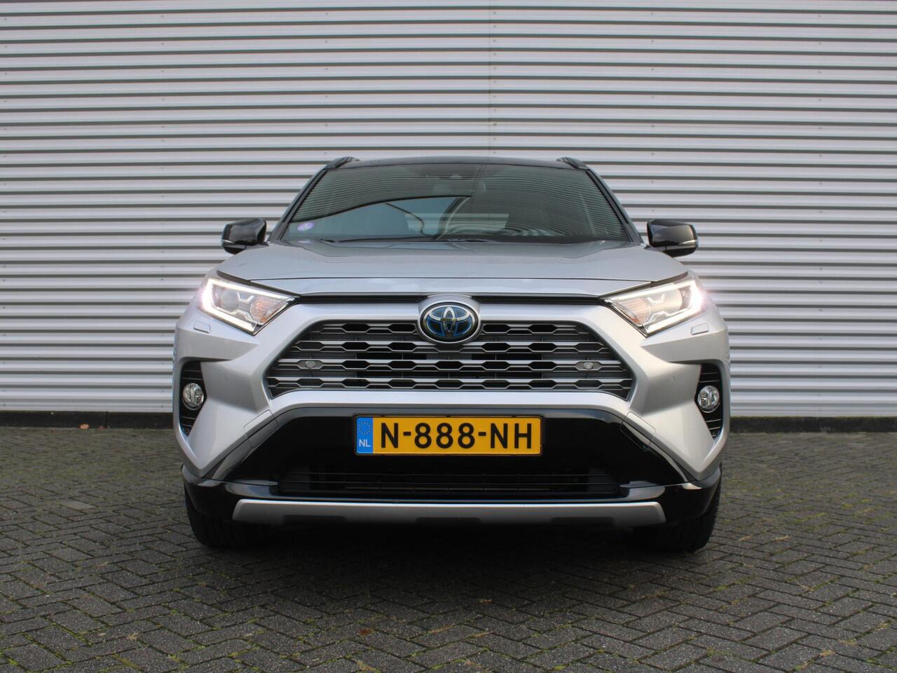 Toyota RAV4 2.5 Hybrid Style | BTW auto | Stoelverwarming | Navi | 18" LM | Camera | Cruise adapt. | Alarm | GPS | LED | Winterbanden |