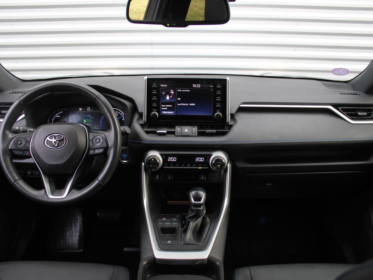 Toyota RAV4 2.5 Hybrid Style | BTW auto | Stoelverwarming | Navi | 18" LM | Camera | Cruise adapt. | Alarm | GPS | LED | Winterbanden |