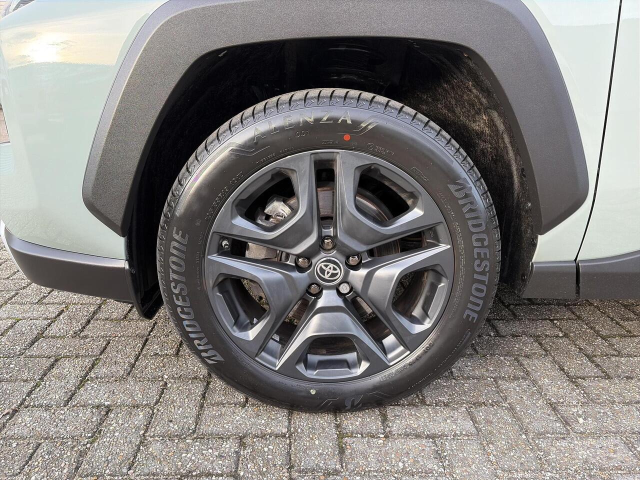 Toyota RAV4 2.5 Hybrid AWD ADVENTURE Innovation Pack