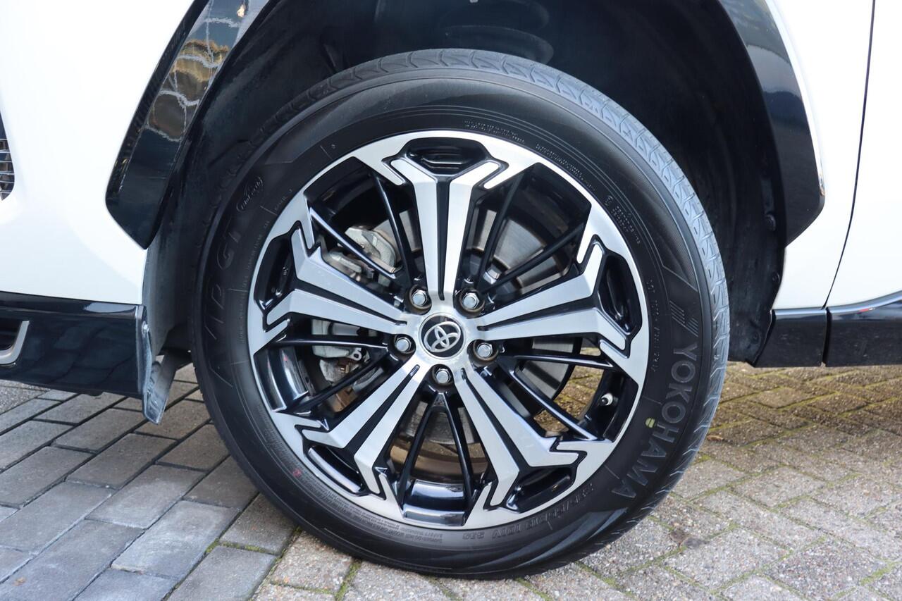 Toyota RAV4 2.5 Plug-in Hybrid AWD Bi-Tone Plus, Pano, Head Up