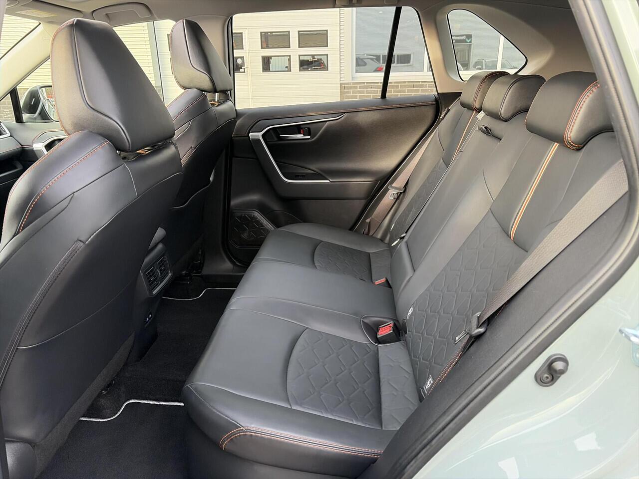 Toyota RAV4 2.5 Hybrid AWD ADVENTURE Innovation Pack