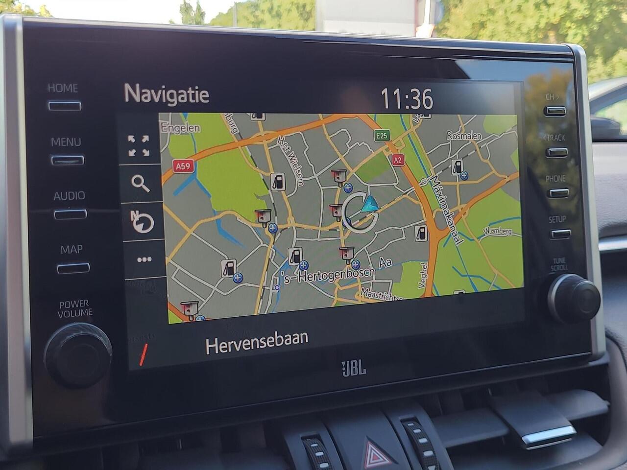Toyota RAV4 2.5 Plug-in Hybrid AWD Bi-Tone Plus | Gekoelde stoelen | Apple CarPlay | Blindspot | Rijklaarprijs incl. garantie |