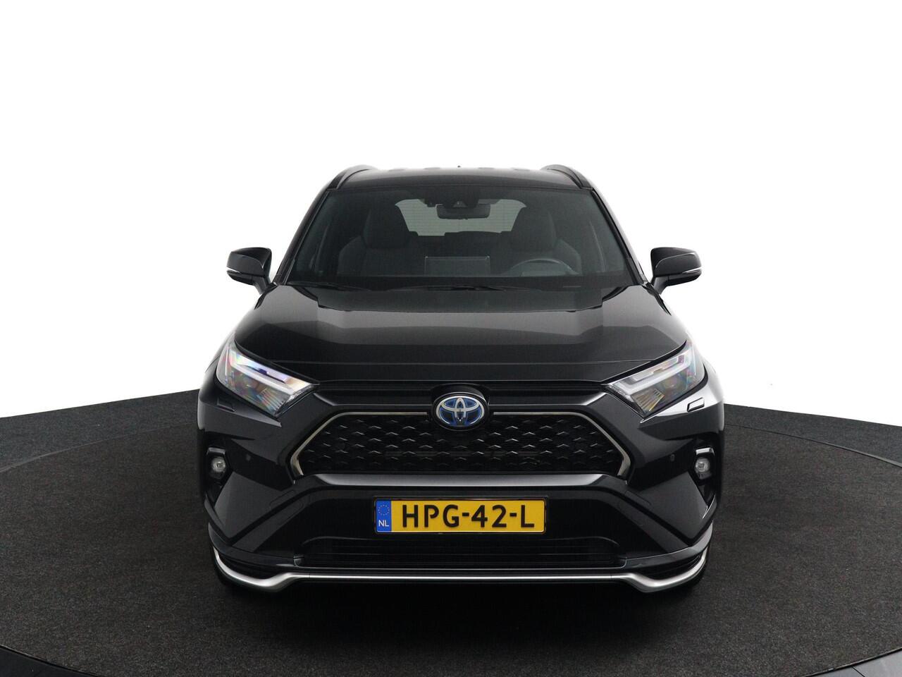 Toyota RAV4 2.5 Plug-in Hybrid AWD Dynamic Elektrisch Verstelbare Bestuurdersstoel | Stoel en Stuurwielverwarming | Draadloos telefoonlader | Grootscherm Navigatie |