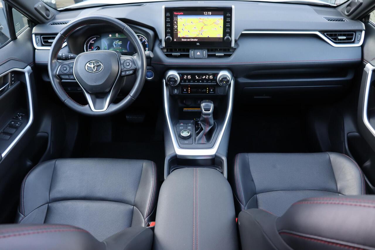 Toyota RAV4 2.5 Plug-in Hybrid AWD Bi-Tone Plus, Panoramadak , Head-Up Display , Trekhaak