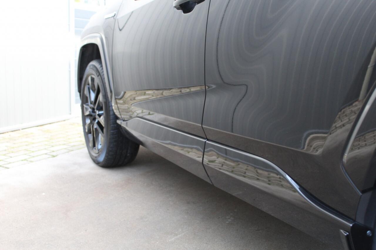 Toyota RAV4 2.5 Hybrid AWD Black Edition / JBL / PDC / Trekhaak 1650KG