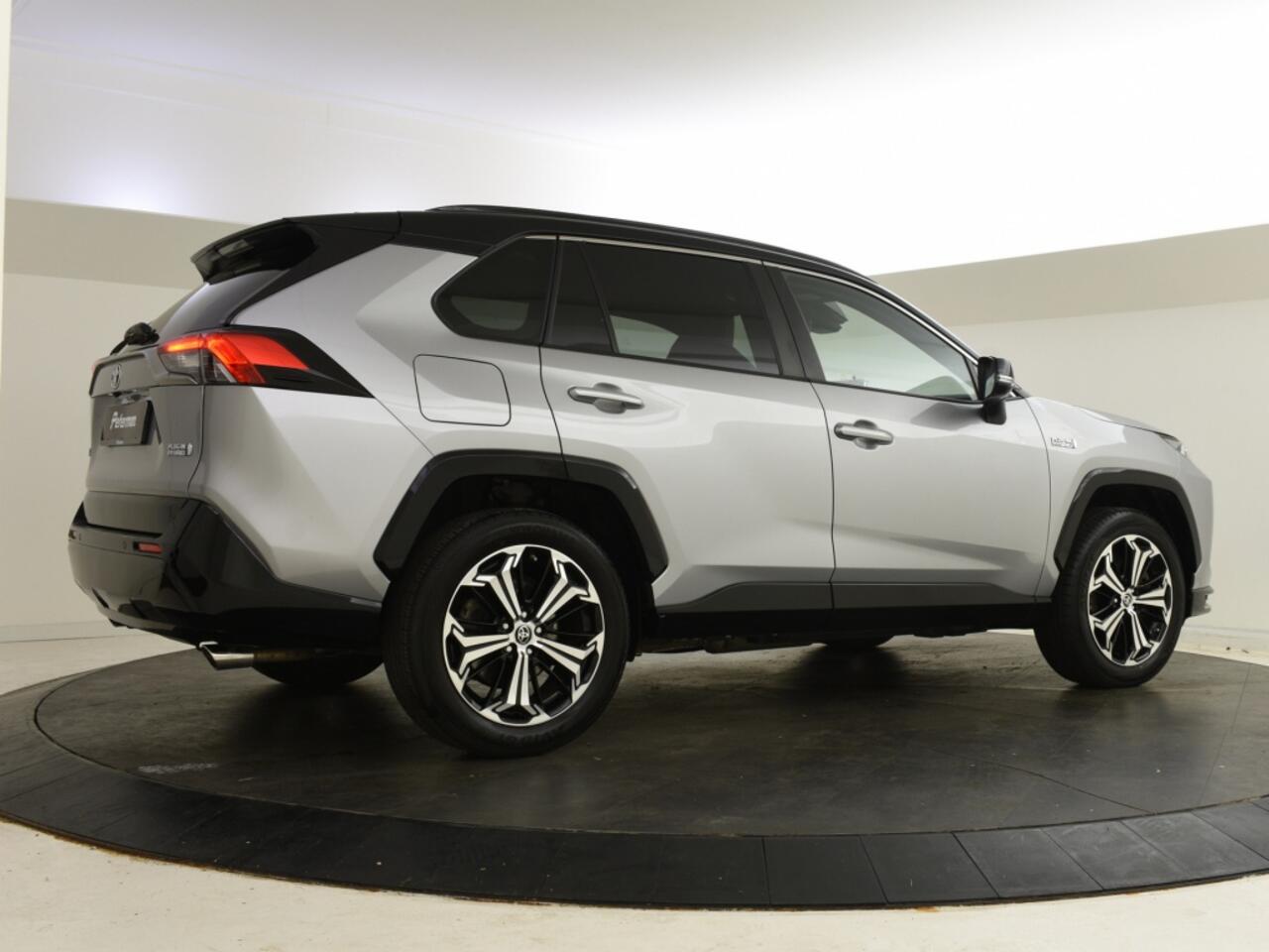 Toyota RAV4 2.5 Plug in Hybrid AWD Bi-Tone | JBL | Head-up | 360 Camera |