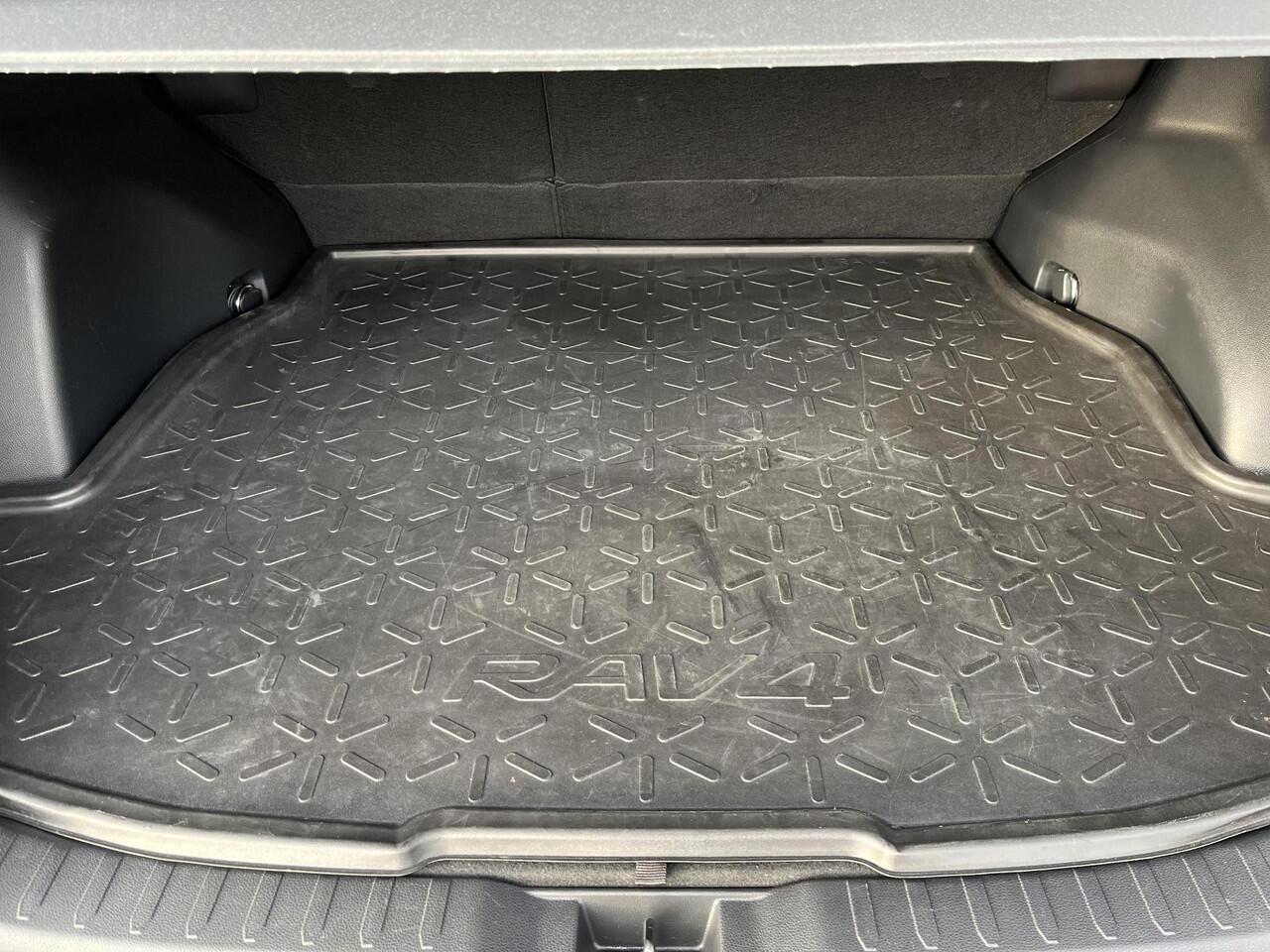 Toyota RAV4 2.5 Hybrid AWD ADVENTURE | All-in prijs | Dodehoekdetectie | Automaat | Trekhaak