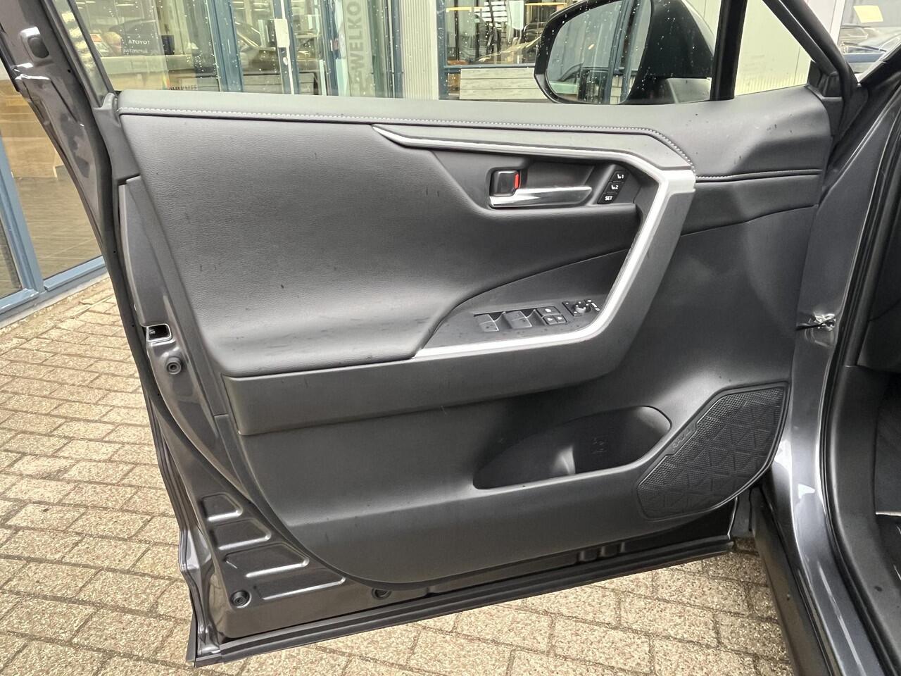 Toyota RAV4 2.5 Hybrid AWD Style Voll.Historie/4x4/Navi/Leder/Stoel+Stuurverwarming/Camera/Apple CarPlay-Android Auto