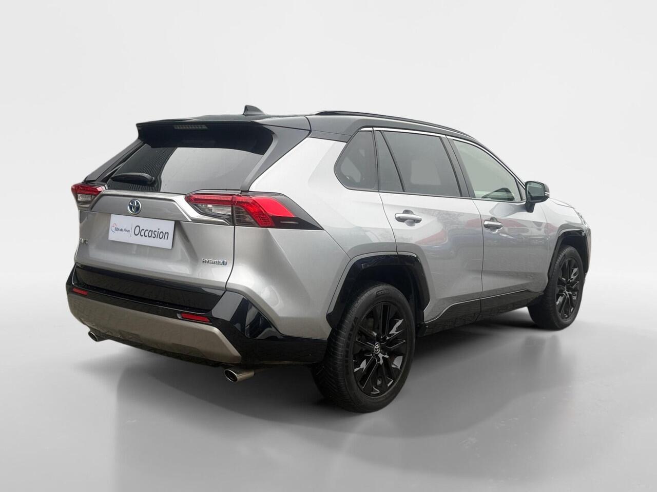 Toyota RAV4 2.5 Hybrid Style | Automaat | Camera | Stoel/Stuur Verwarming | Apple Carplay/Android Auto | Climate Control | Cruise Control Adaptief | DAB |