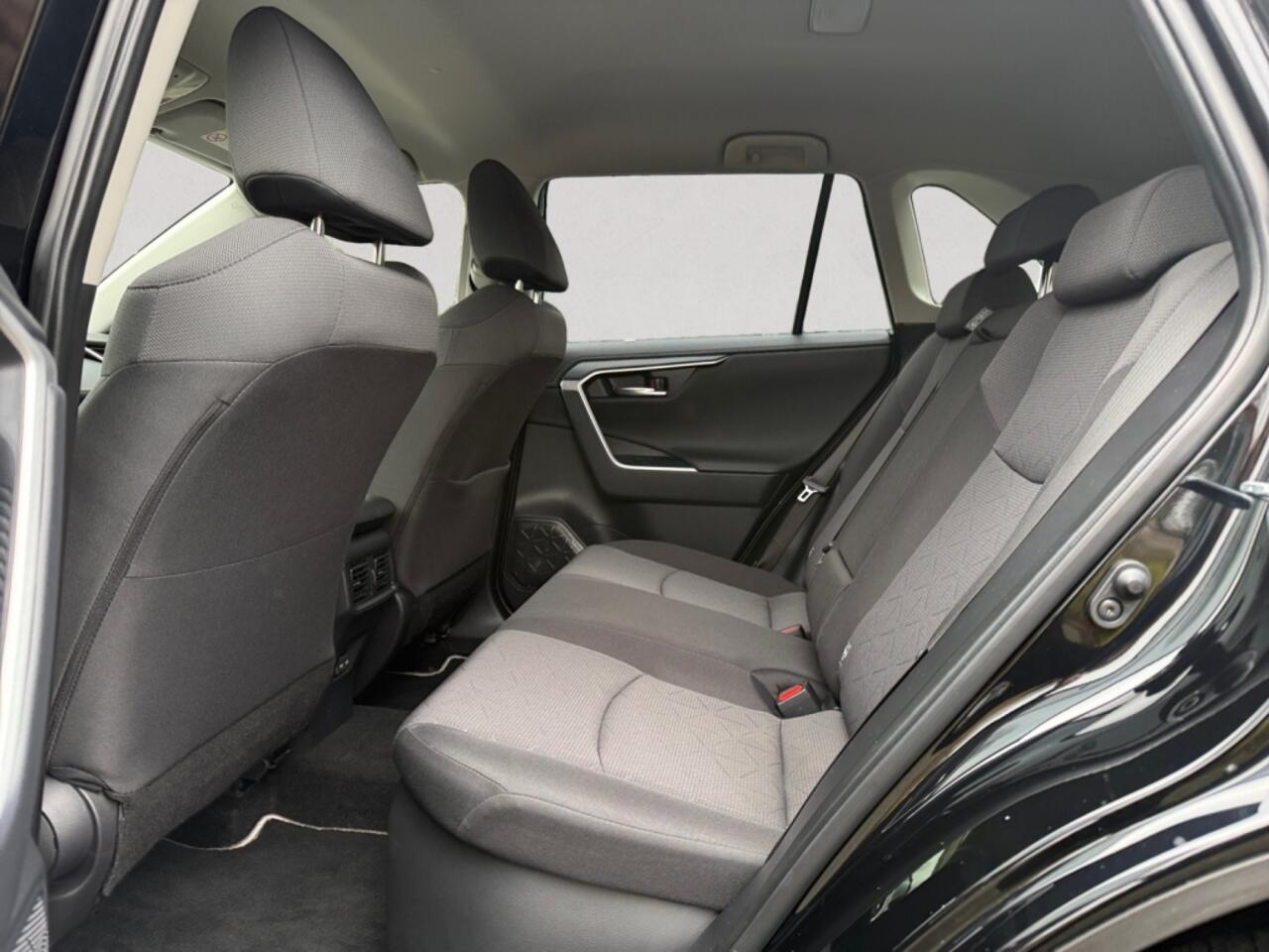 Toyota RAV4 Hybrid 4x2 Team Deutschland