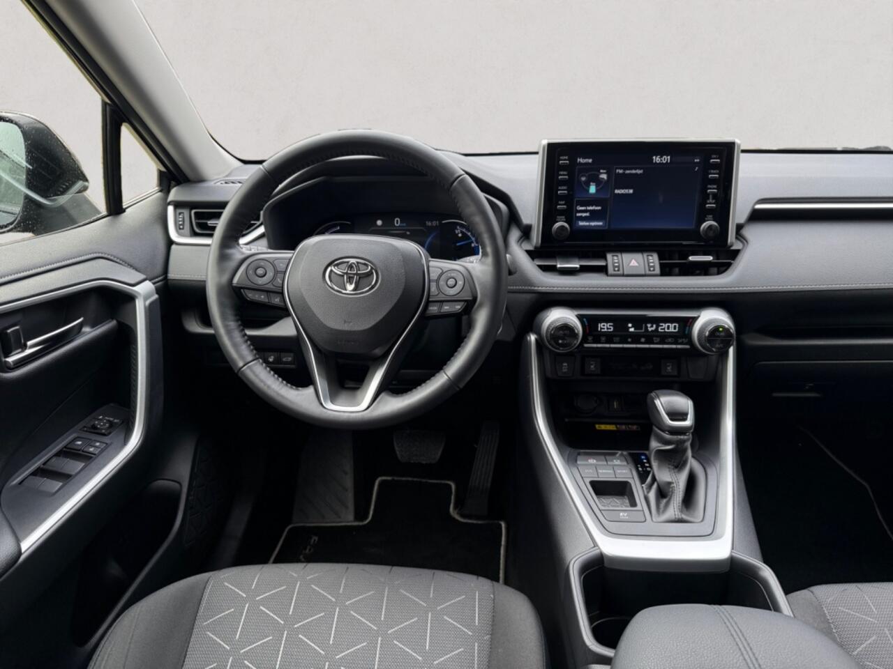 Toyota RAV4 Hybrid 4x2 Team Deutschland