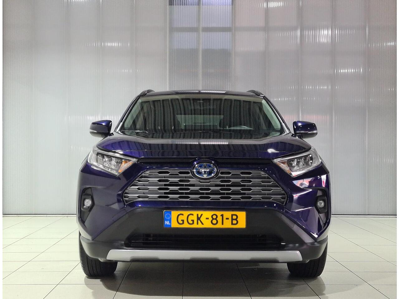 Toyota RAV4 2.5 Hybrid AWD Dynamic | 1650kg trekgewicht | Stoelverwarming | Apple CarPlay/Android auto | Draadloos telefoonlader | Elektr. Achterklep | Adaptive cruise control |