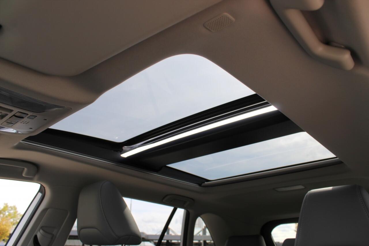 Toyota RAV4 2.5 Hybrid AWD Executive | Premium Pack | Trekhaak | El. Schuif-