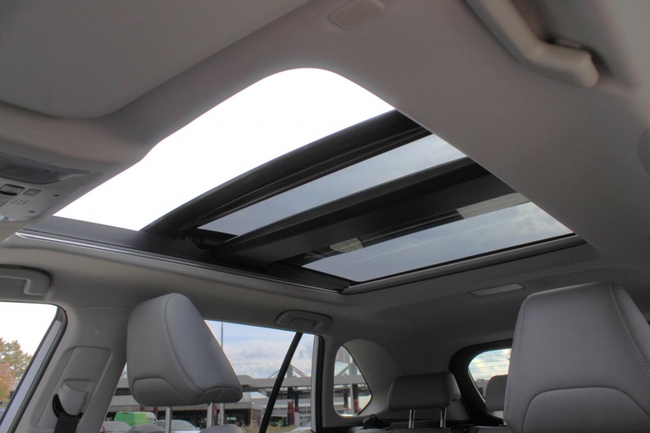 Toyota RAV4 2.5 Hybrid AWD Executive | Premium Pack | Trekhaak | El. Schuif-