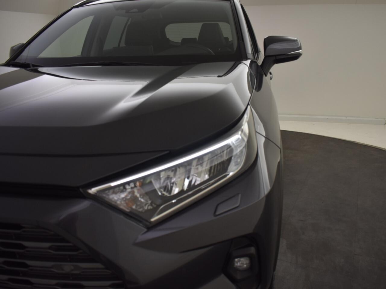 Toyota RAV4 2.5 Hybrid Style Edition | Parkeersensoren V+A | Stuur en Stoelv