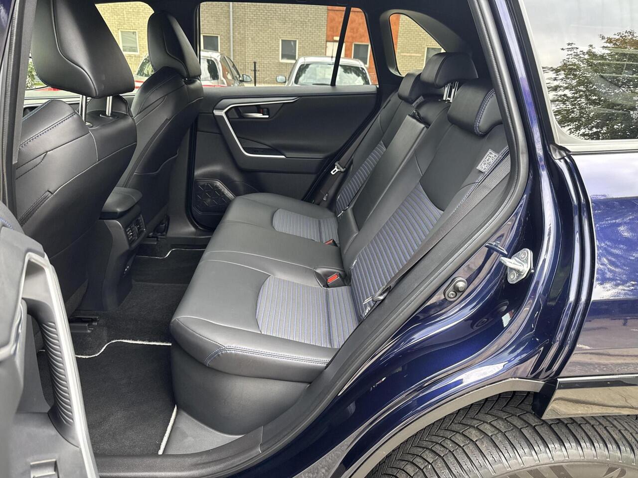 Toyota RAV4 2.5 Hybrid Style | 06-10141018 Voor meer informatie