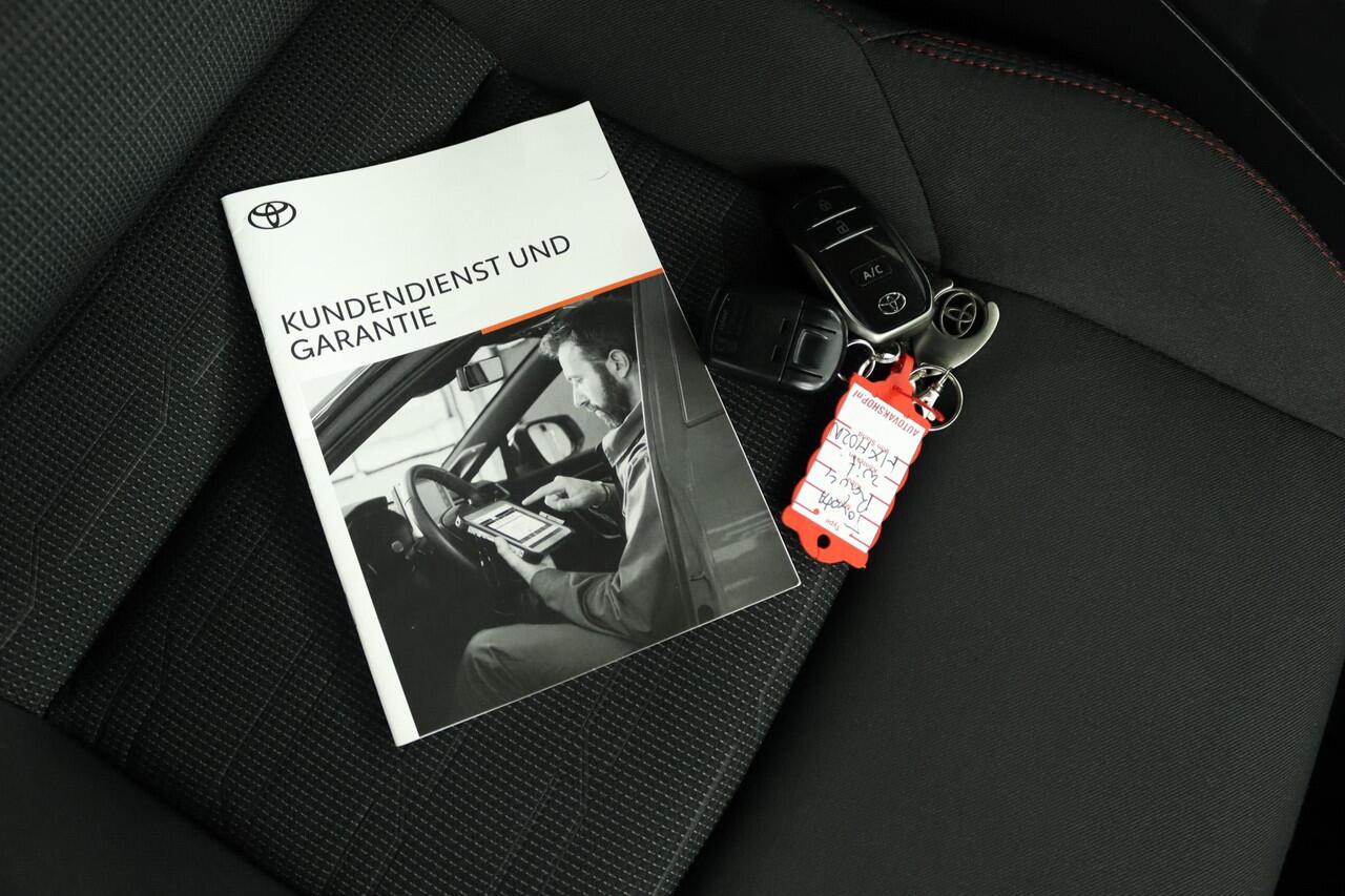 Toyota RAV4 2.5 Plug-in Hybrid AWD Dynamic | Adaptive Cruise Control | Apple Carplay | Android Auto | Parkeersensoren | Stoelverwarming | Achteruitrijcamera |