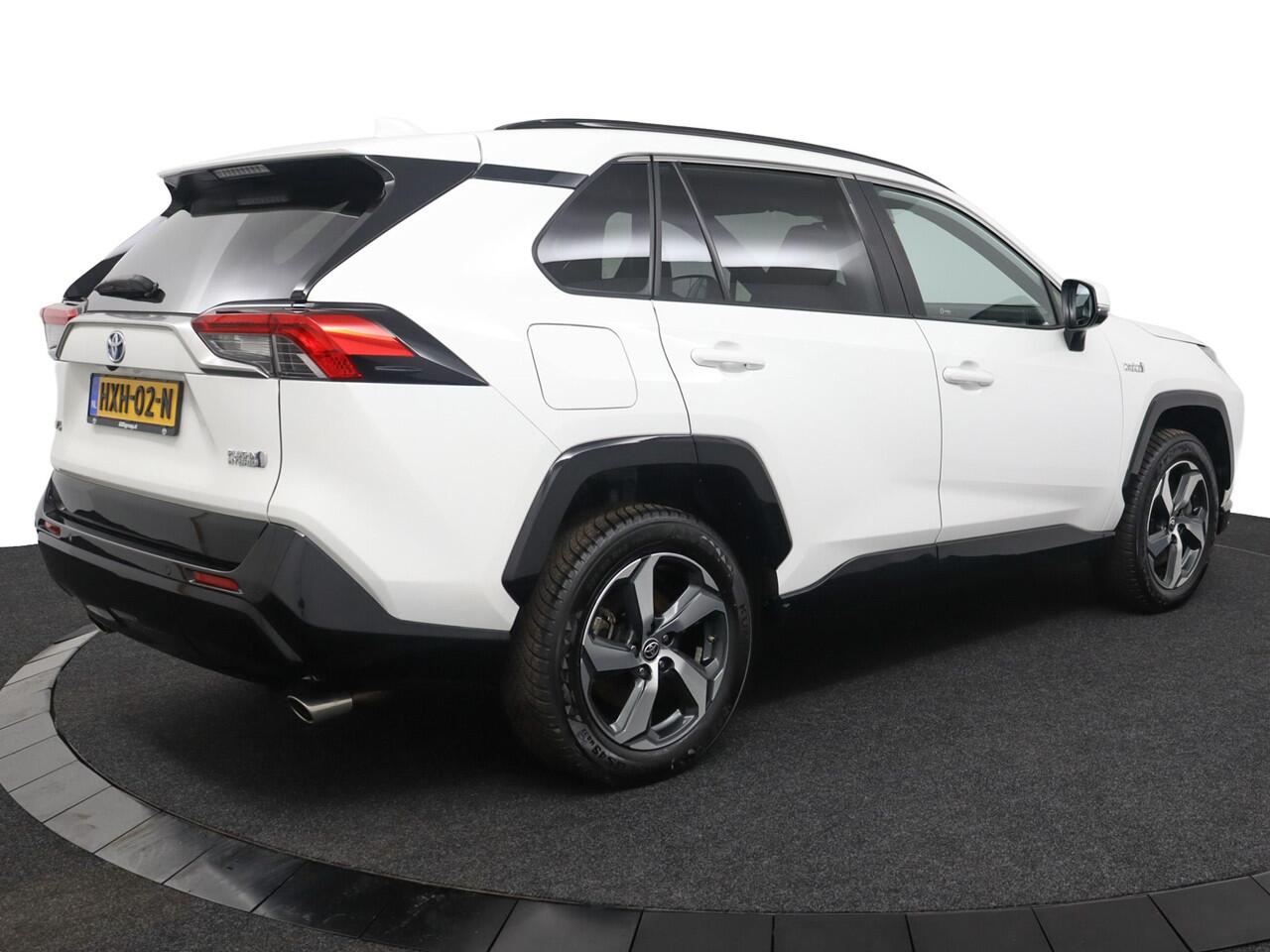 Toyota RAV4 2.5 Plug-in Hybrid AWD Dynamic | Adaptive Cruise Control | Apple Carplay | Android Auto | Parkeersensoren | Stoelverwarming | Achteruitrijcamera |