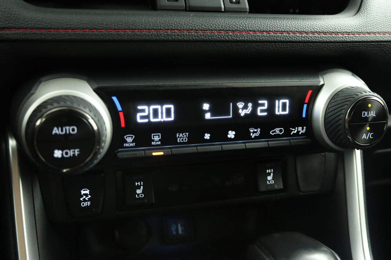 Toyota RAV4 2.5 Plug-in Hybrid AWD Dynamic | Adaptive Cruise Control | Apple Carplay | Android Auto | Parkeersensoren | Stoelverwarming | Achteruitrijcamera |