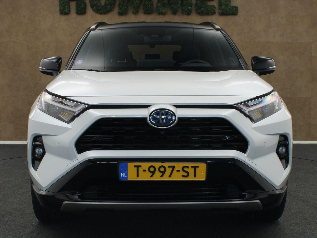 Toyota RAV4 2.5 Hybrid Style - ORIGINEEL NEDERLANDSE AUTO - BI-TONE - AFKOMSTIG VAN 1E EIGENAAR - NAVIGATIE -ELEKTRISCHE ACHTERKLEP - DRAADLOZE TELEFOONLADER -ELEKTRISCHE BESTUURDERSSTOEL - JBL AUDIO - CAMERA IN BINNENSPIEGEL - 360 GRADEN CAMERA - DODEHOEK DETECTIE 