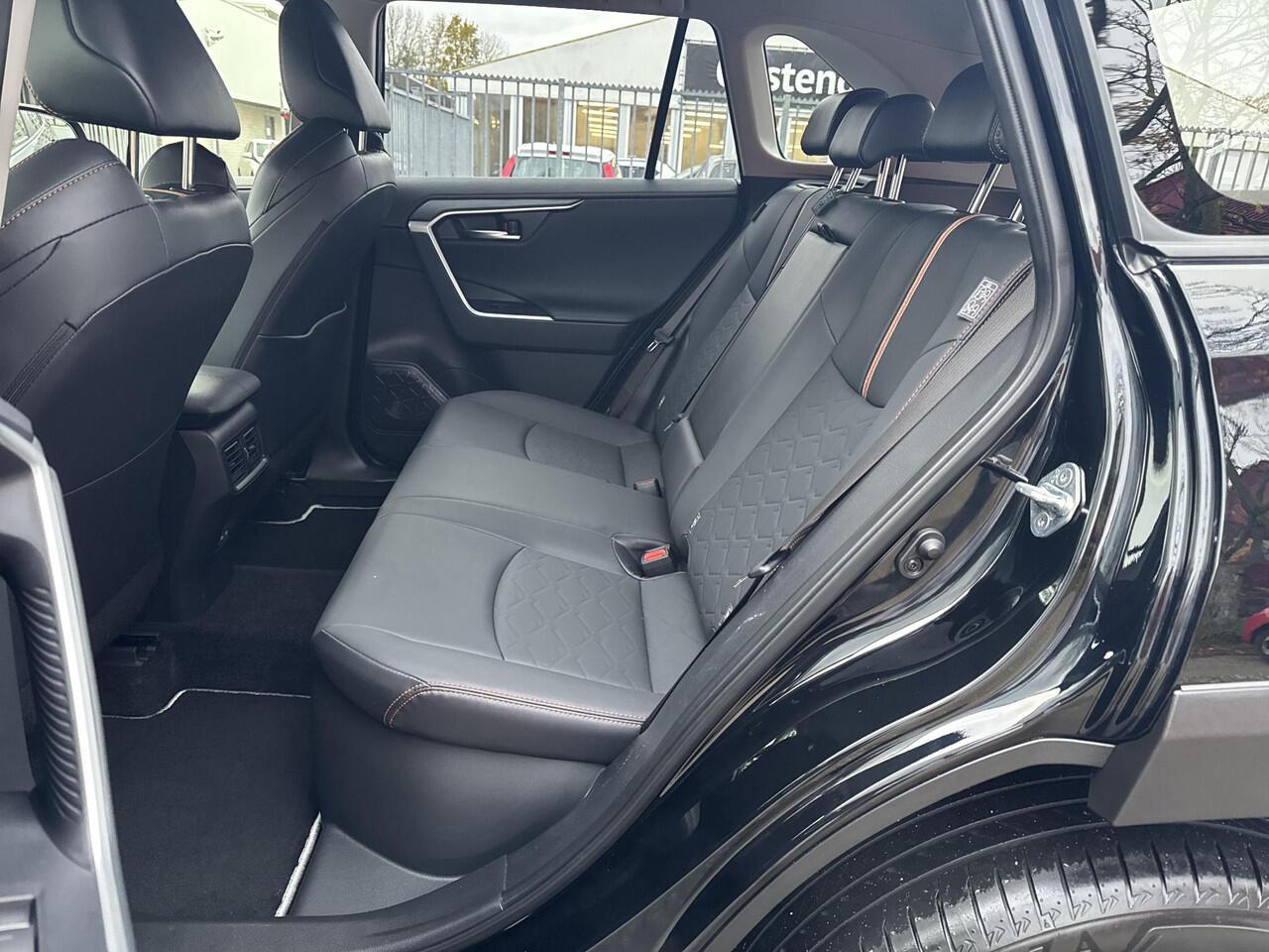 Toyota RAV4 2.5 Hybrid AWD ADVENTURE | 06-10141018 Voor meer informatie