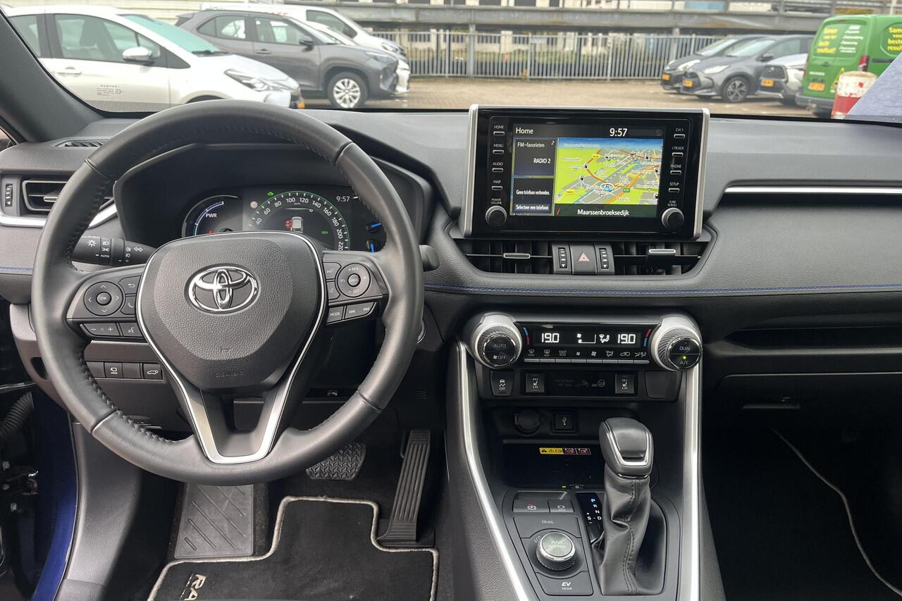 Toyota RAV4 2.5 Hybrid AWD Bi-Tone Schuifdak- 1e eigenaar
