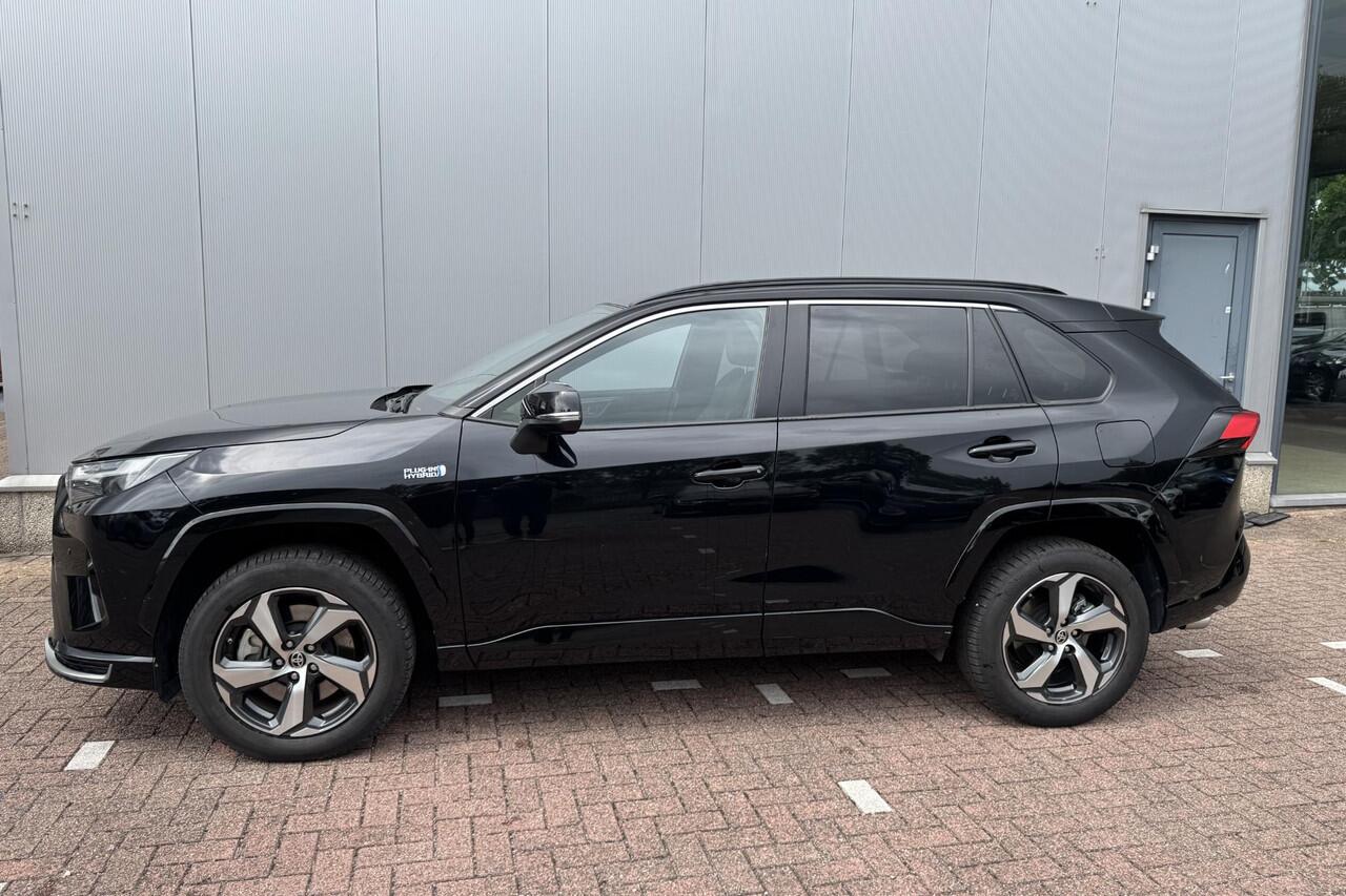 Toyota RAV4 2.5 Plug-in Hybrid AWD Style Navigatie, Apple CarPlay/Android Auto, Achteruitrijcamera, LMV, LED, Smart Key, Stoelverwarming, Dodehoek detectie, PHEV