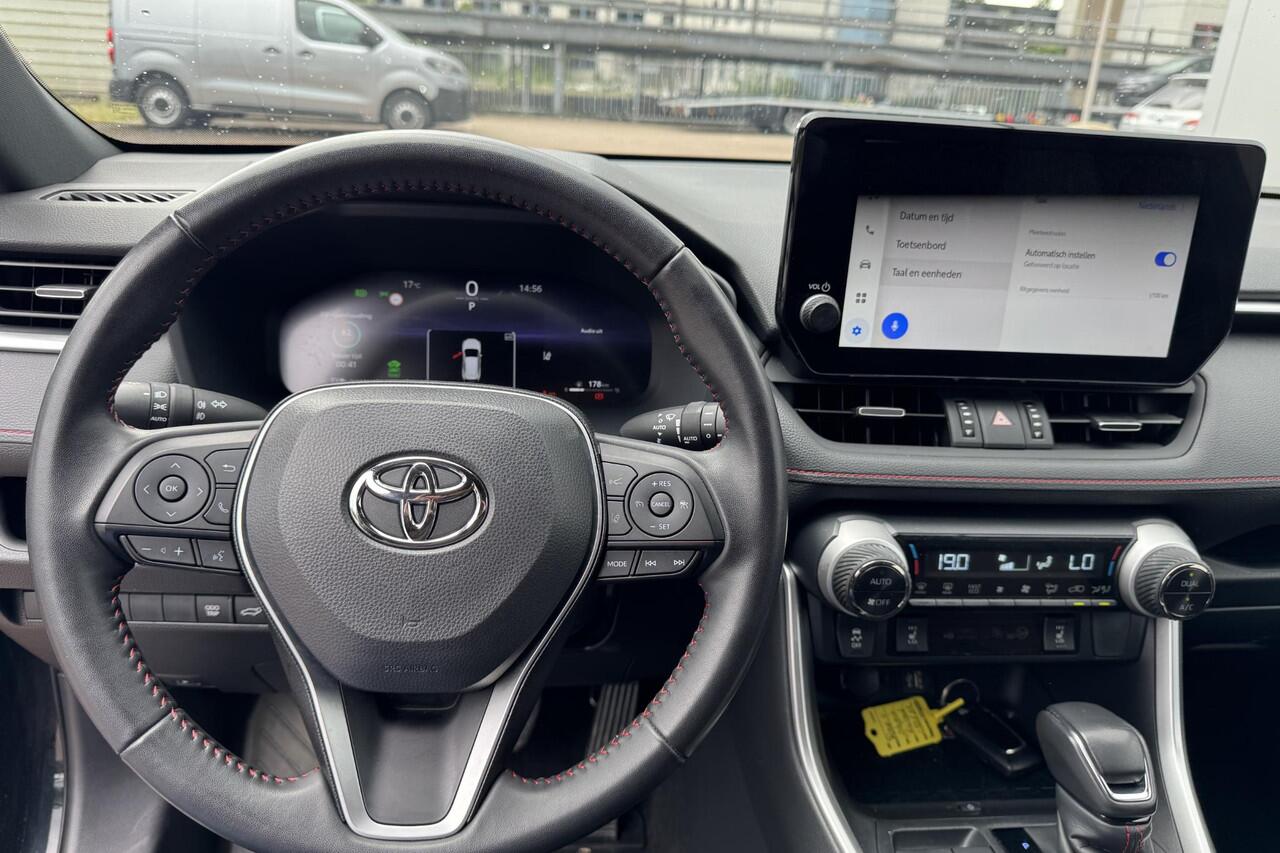 Toyota RAV4 2.5 Plug-in Hybrid AWD Style Navigatie, Apple CarPlay/Android Auto, Achteruitrijcamera, LMV, LED, Smart Key, Stoelverwarming, Dodehoek detectie, PHEV