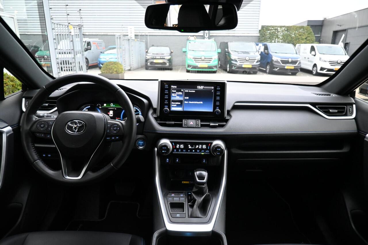 Toyota RAV4 2.5 Hybrid Dynamic | CAMERA | AUTOMAAT | ADAPT. CRUISE CONTROL | STOEL/STUURVERWARMING | APPLE CARPLAY/ ANDROIDAUTO | CLIMATE CONTROL | PDC | LMV