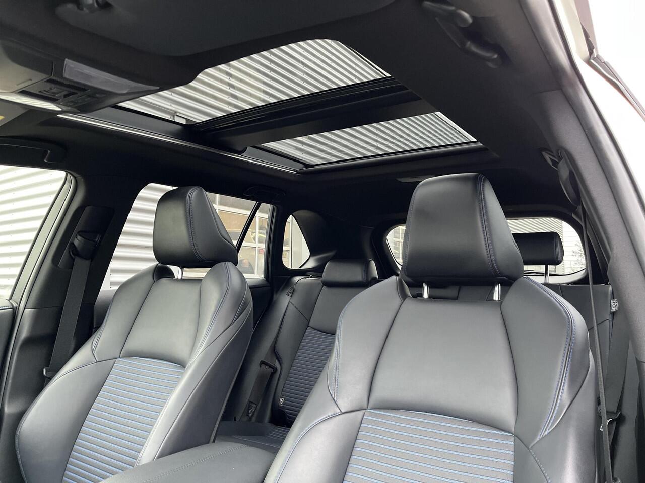 Toyota RAV4 2.5 Hybrid AWD Bi-Tone | All-in prijs | Automaat | Panoramadak | Apple/android auto