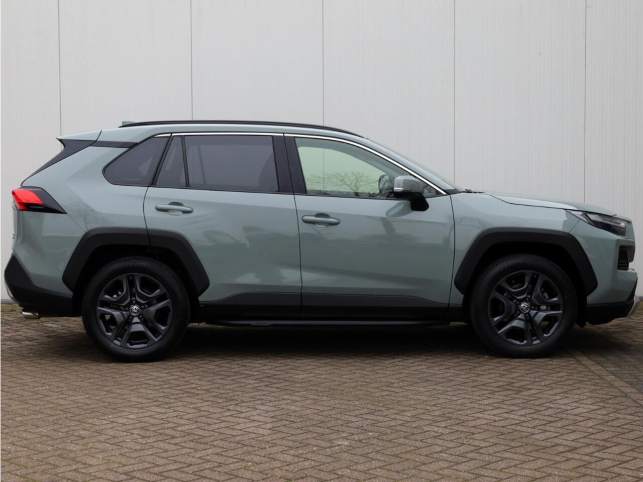 Toyota RAV4 2.5 Hybrid AWD Adventure | Treeplanken | Stoel/Stuurwielverwarm