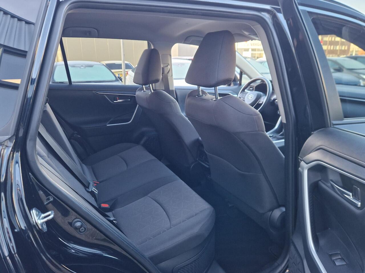 Toyota RAV4 2.5 Hybrid AWD Dynamic 1650 kg trekgewicht