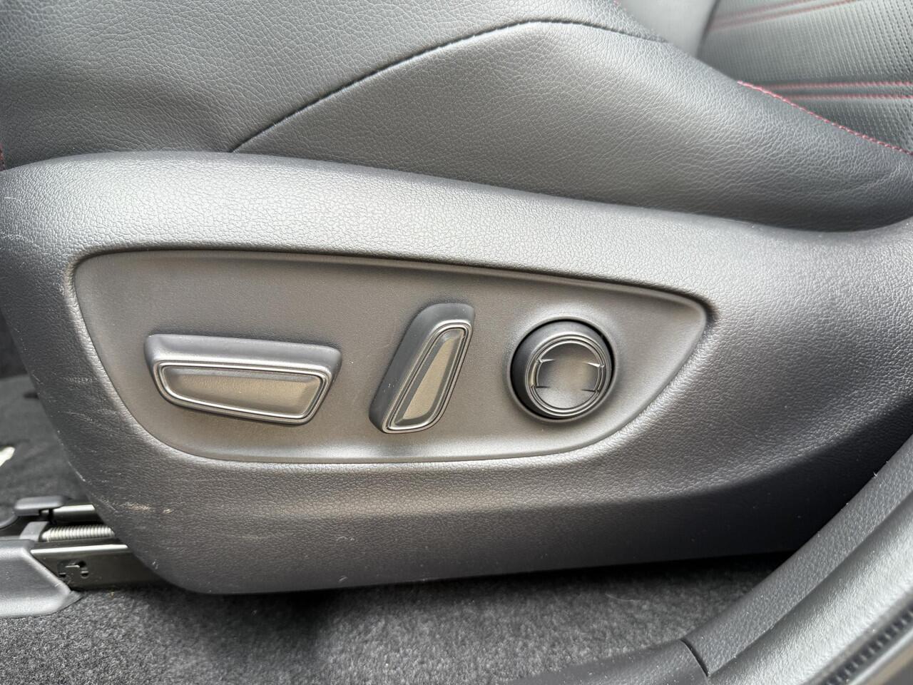 Toyota RAV4 2.5 Plug-in Hybrid AWD Bi-Tone Plus