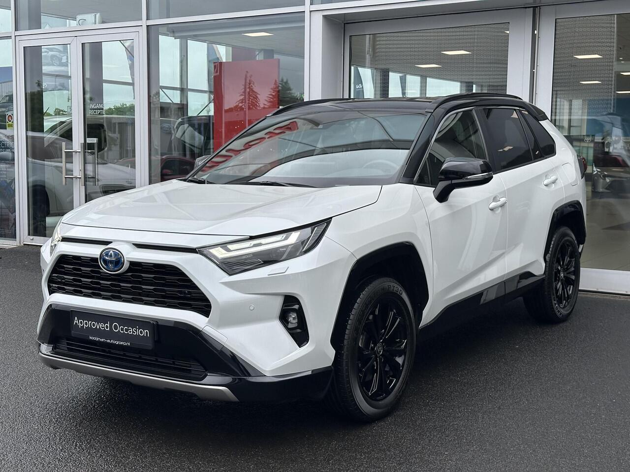 Toyota RAV4 2.5 Hybrid AWD Bi-Tone Apple Carplay/Android Auto navigatie, Stoelverwarming, Achteruitrij camera, Adaptieve cruise control, Kunstlederen/alcantara bekleding, Keyless