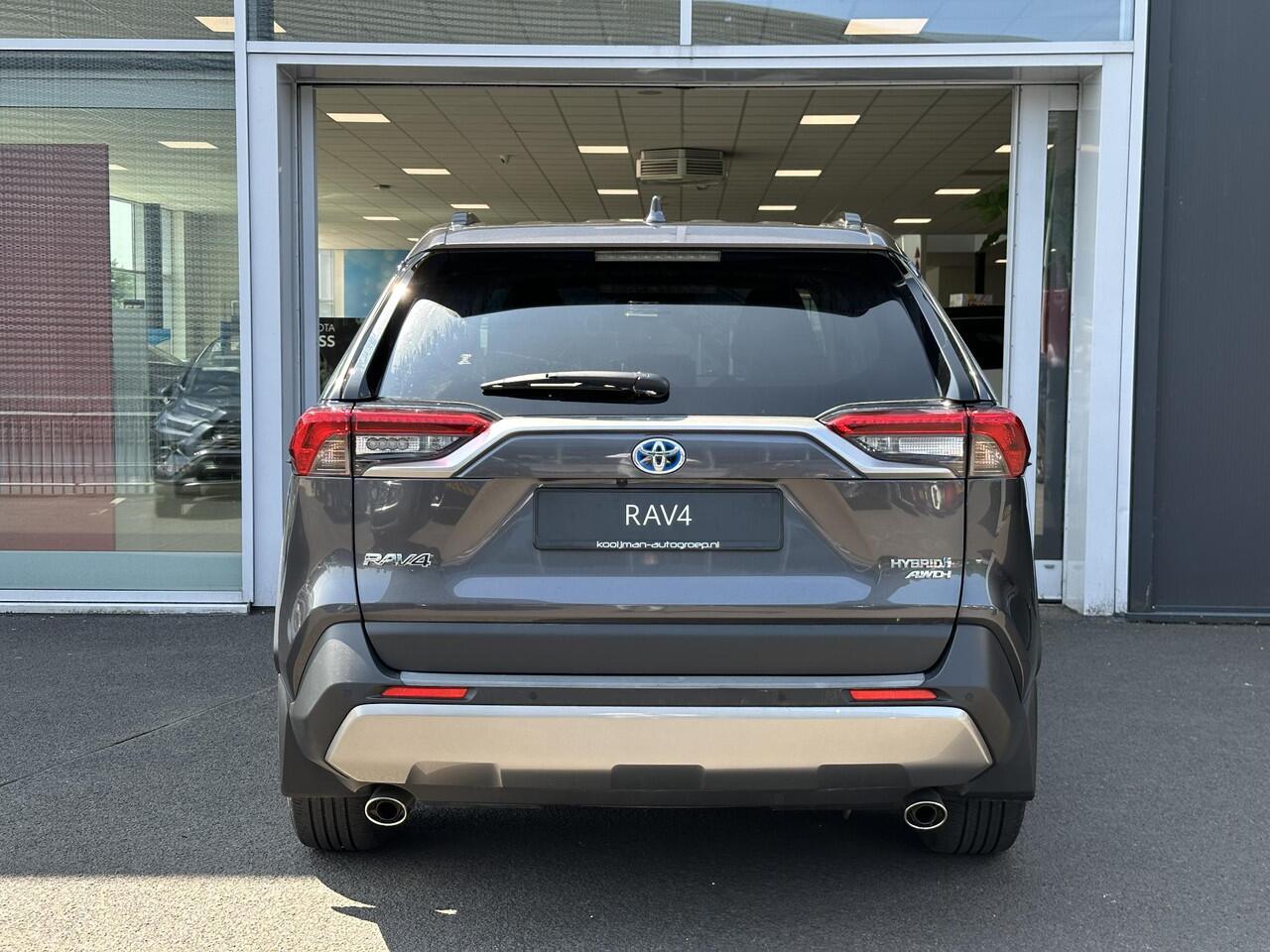 Toyota RAV4 2.5 Hybrid AWD Executive Blind Spot | 18 inch | Zwart leder | Parkeersensoren V+A | Stoel/Stuurwielverwarming
