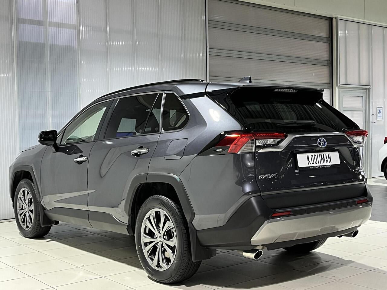 Toyota RAV4 2.5 Hybrid AWD Executive | 1650 trekgewicht | Memory | Blindspot | Stoel en stuurverwarming | 19'' Limited velgen | Bearlock | Garantie t/m 2034 |