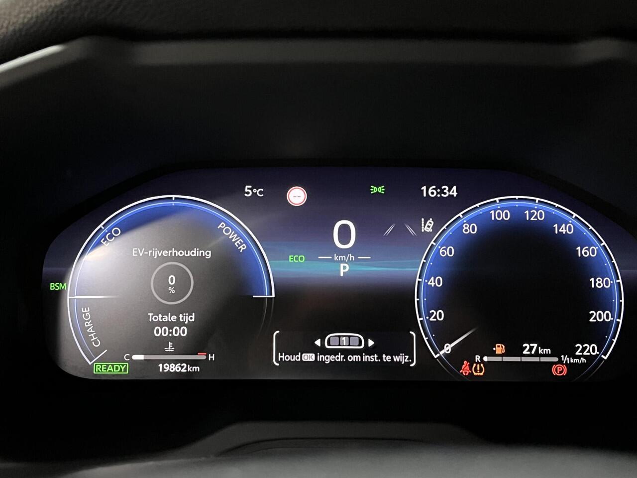 Toyota RAV4 2.5 Hybrid AWD Executive | 1650 trekgewicht | Memory | Blindspot | Stoel en stuurverwarming | 19'' Limited velgen | Bearlock | Garantie t/m 2034 |