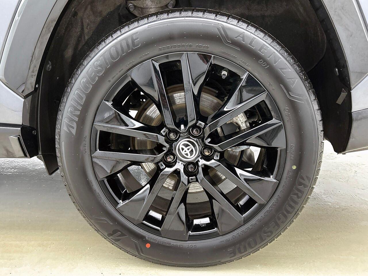 Toyota RAV4 2.5 Hybrid 218PK Style 360-CAMERA | CARPLAY & NAVI | STOF-LEDER | BI-TONE | JBL