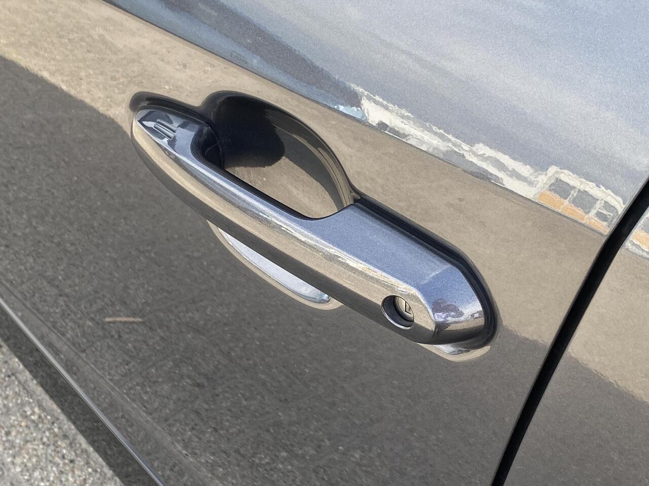 Toyota RAV4 2.5 Plug-in Hybrid AWD GR SPORT | Stoelverwarming | Stuurwielverwarming | Climate Control | Head Up Display