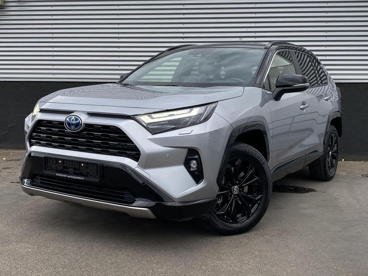 Toyota RAV4 2.5 Hybrid AWD Bi-tone Trekhaak, stoel- & stuurverwarming, keyless, achteruitrij camera, parkeersensoren v&a, navigatie Apple CarPlay/Android Auto