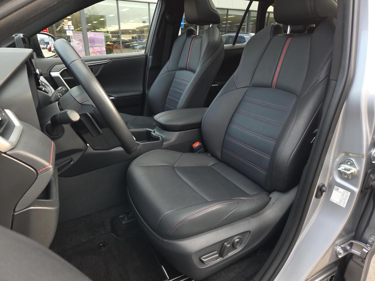 Toyota RAV4 2.5 Plug-in Hybrid AWD Bi-Tone Plus | Panorama | 360 Camera | Apple CarPlay | Rijklaarprijs incl. garantie |