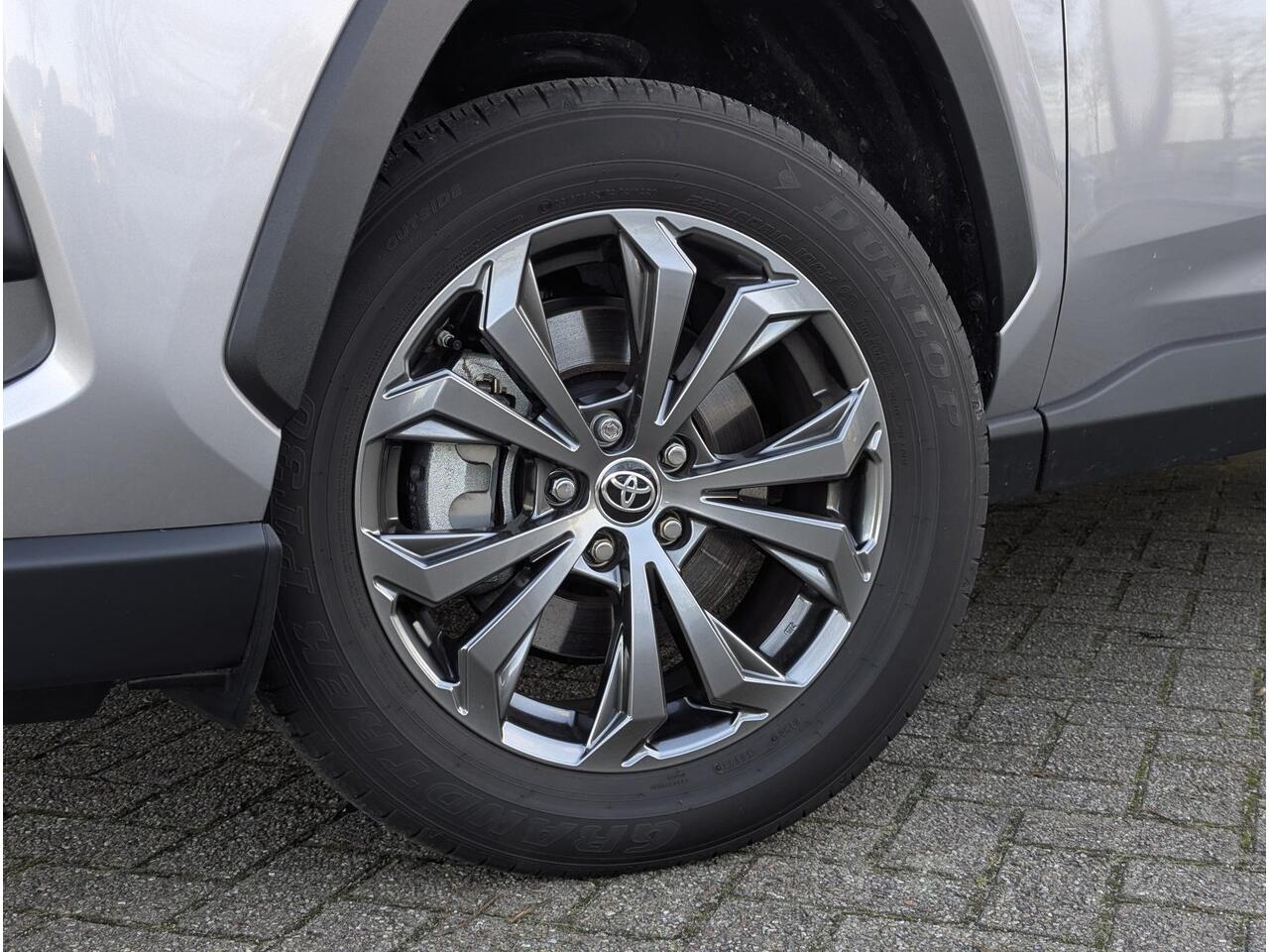 Toyota RAV4 2.5 Hybrid Dynamic Plus | Dodehoek | Elek. achterklep | PDC V+A | Qi-lader | Camera | Navi