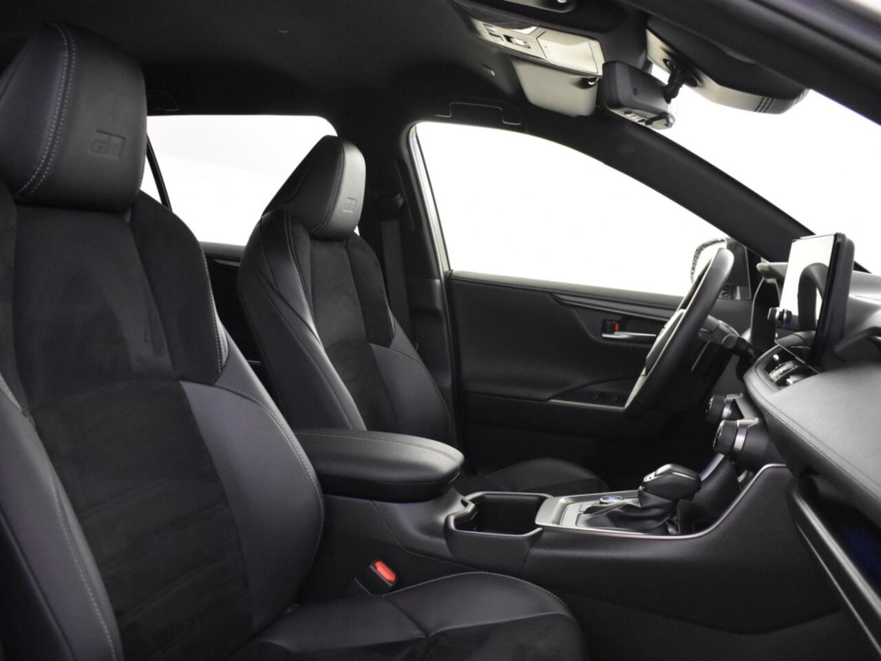 Toyota RAV4 2.5 Hybrid AWD GR SPORT | Memory seat | PDC V+A | BLS | Stuur en