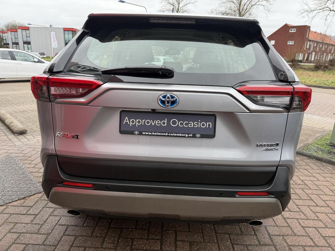 Toyota RAV4 2.5 Hybrid AWD Dynamic Edition | Trekgewicht 1650kg | Stoel- en stuurverwarming | Parkeersensoren v&a | Keyless | Navigatie Apple Carplay/Android Auto |