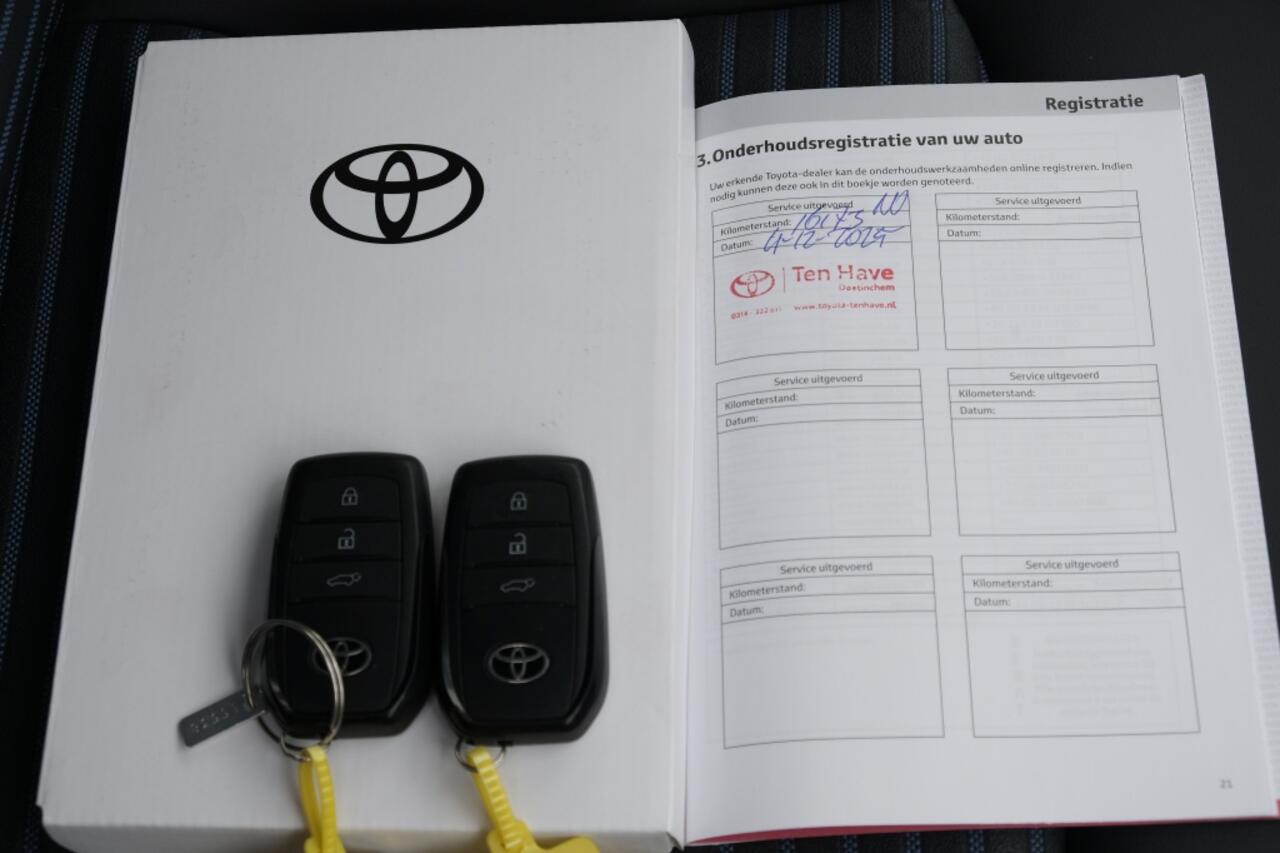 Toyota RAV4 2.5 Hybrid Style Automaat | Apple Carplay & Android auto | Zwart