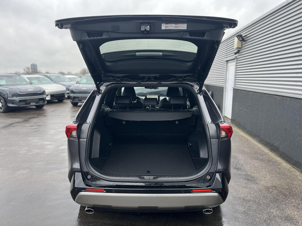 Toyota RAV4 2.5 Hybrid AWD Bi-tone Navigatie, Stuurwiel- & Stoelverwarming, LED, PDC, LMV, Elek. bestuurdersstoel, Leder/alcantara