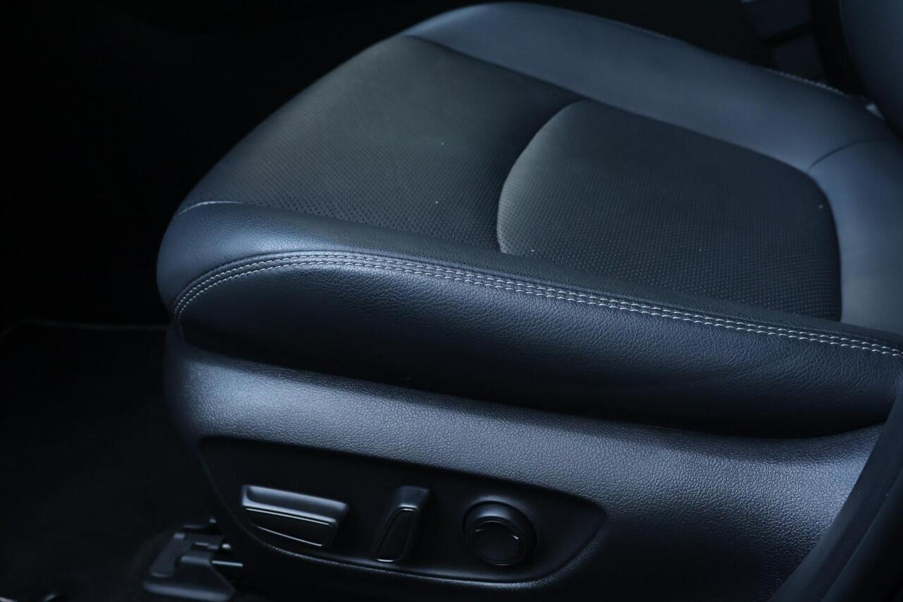 Toyota RAV4 2.5 Hybrid AWD Executive / Pano / 360 view / Stuurwielverw / Stoelventilatie