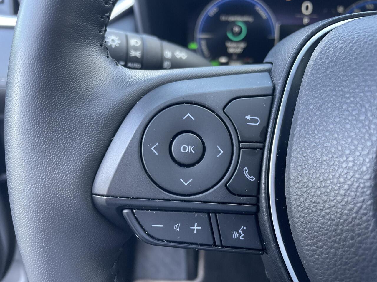 Toyota RAV4 2.5 Hybrid AWD Executive BSM, Winterpakket, 28.000 KM, Lederen bekleding, Stoel met geheugenstand en Electr. verstelbaar
