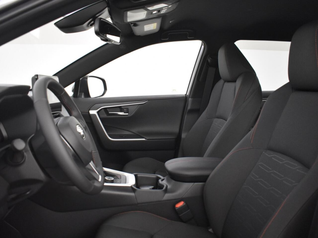 Toyota RAV4 AWD 2.5 Plug - In Hybrid Dynamic 300 | PDC V+A | Stoelverwarming